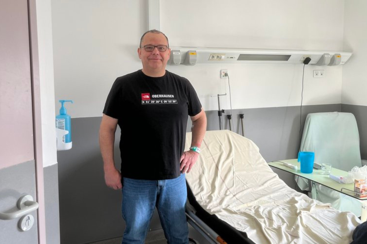 Patient après pose de prothèse de hanche en ambulatoire au Centre Hospitalier de Bagnols-sur-Cèze